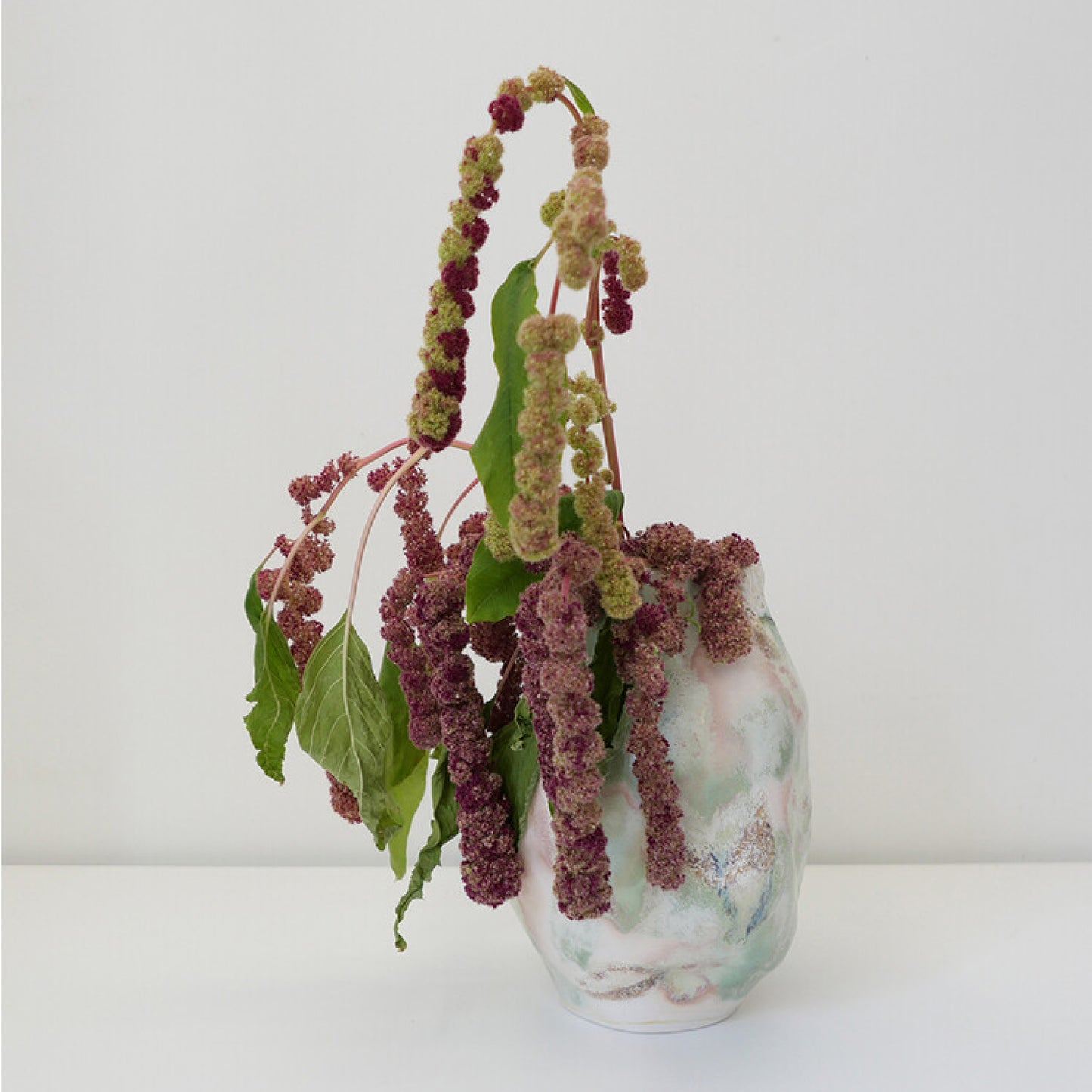 Curve vase