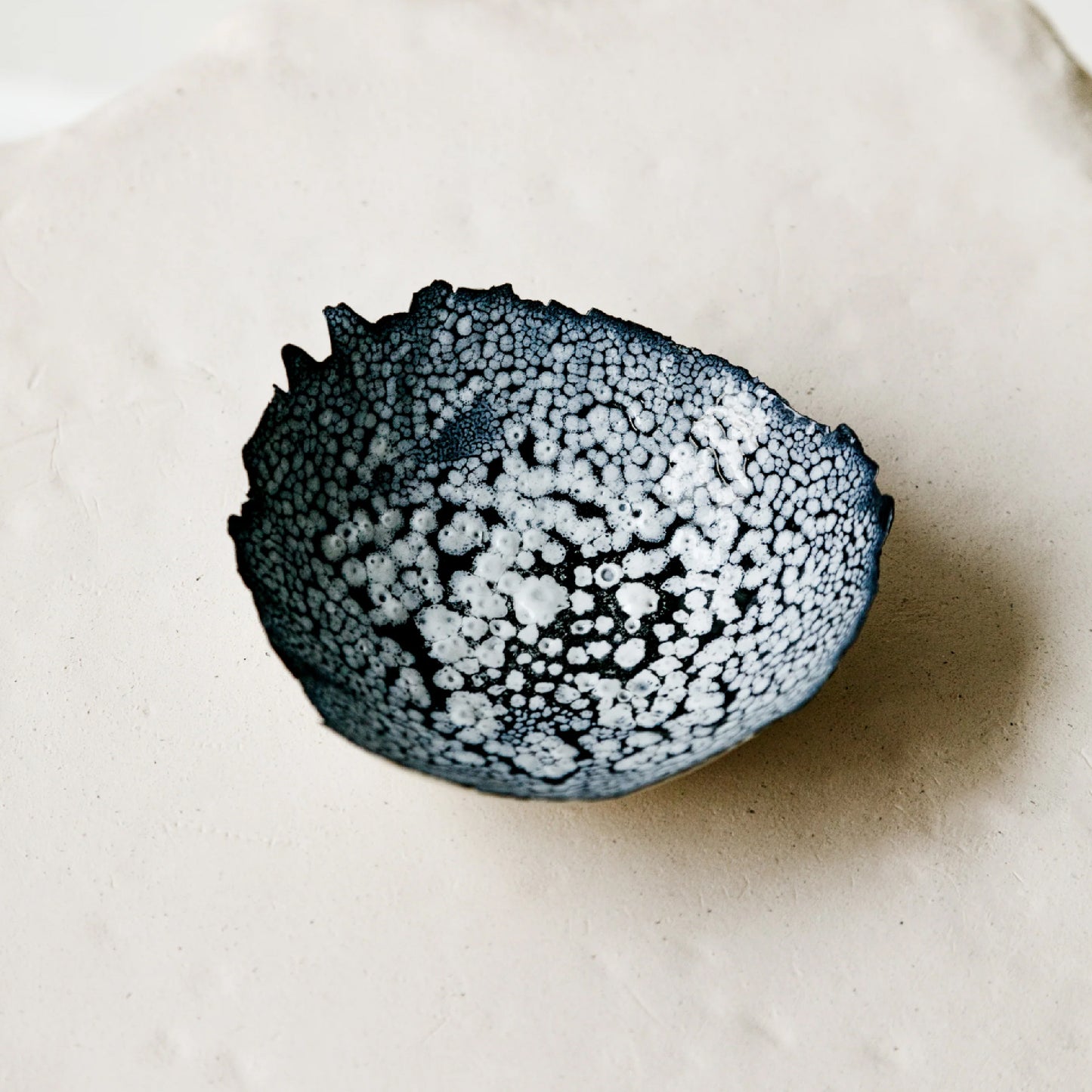 Eggshell dish