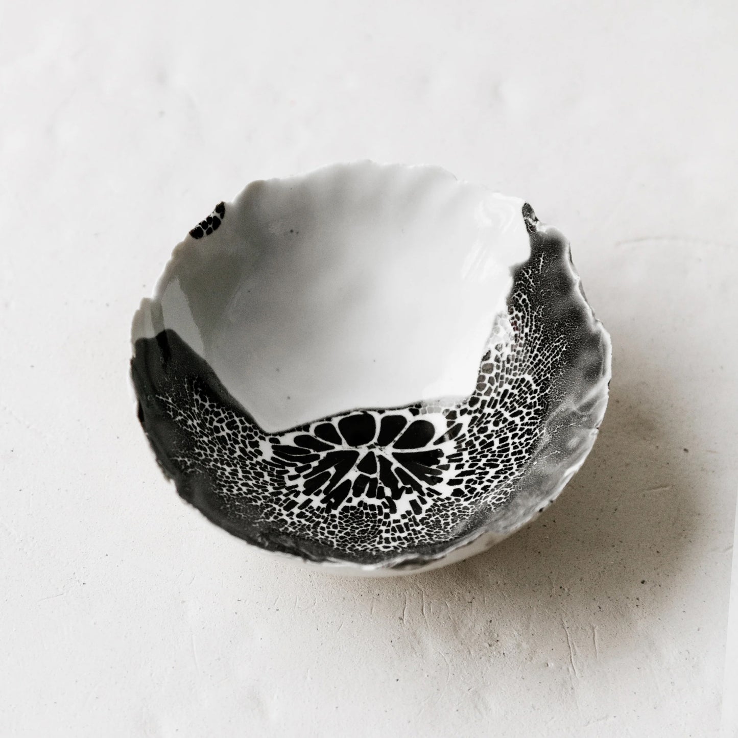 Eggshell dish