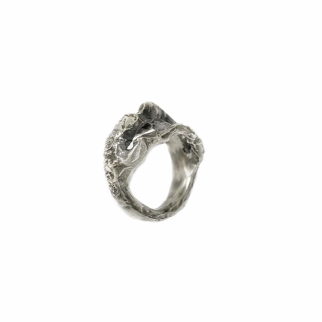 Tanzanite Ridge Ring