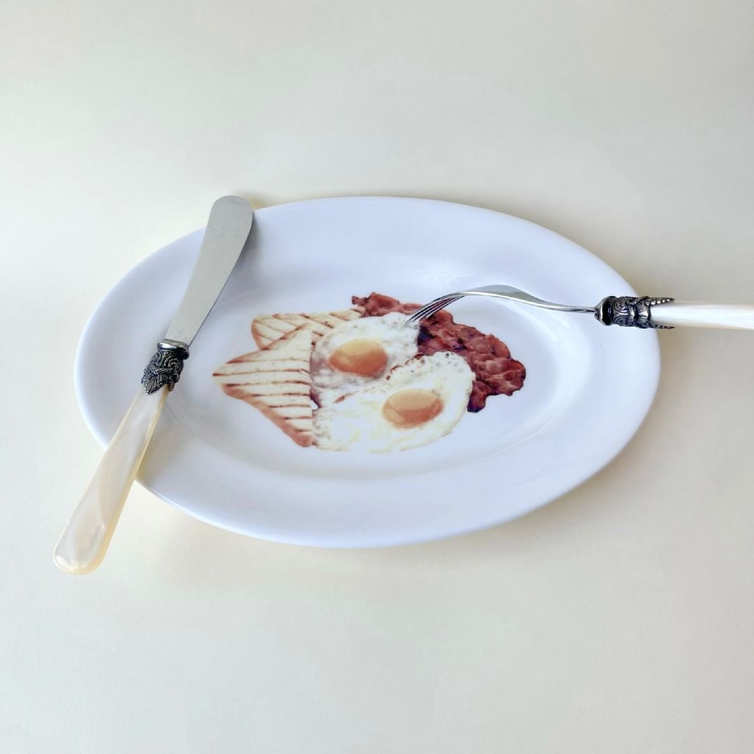 American breakfast oval dish