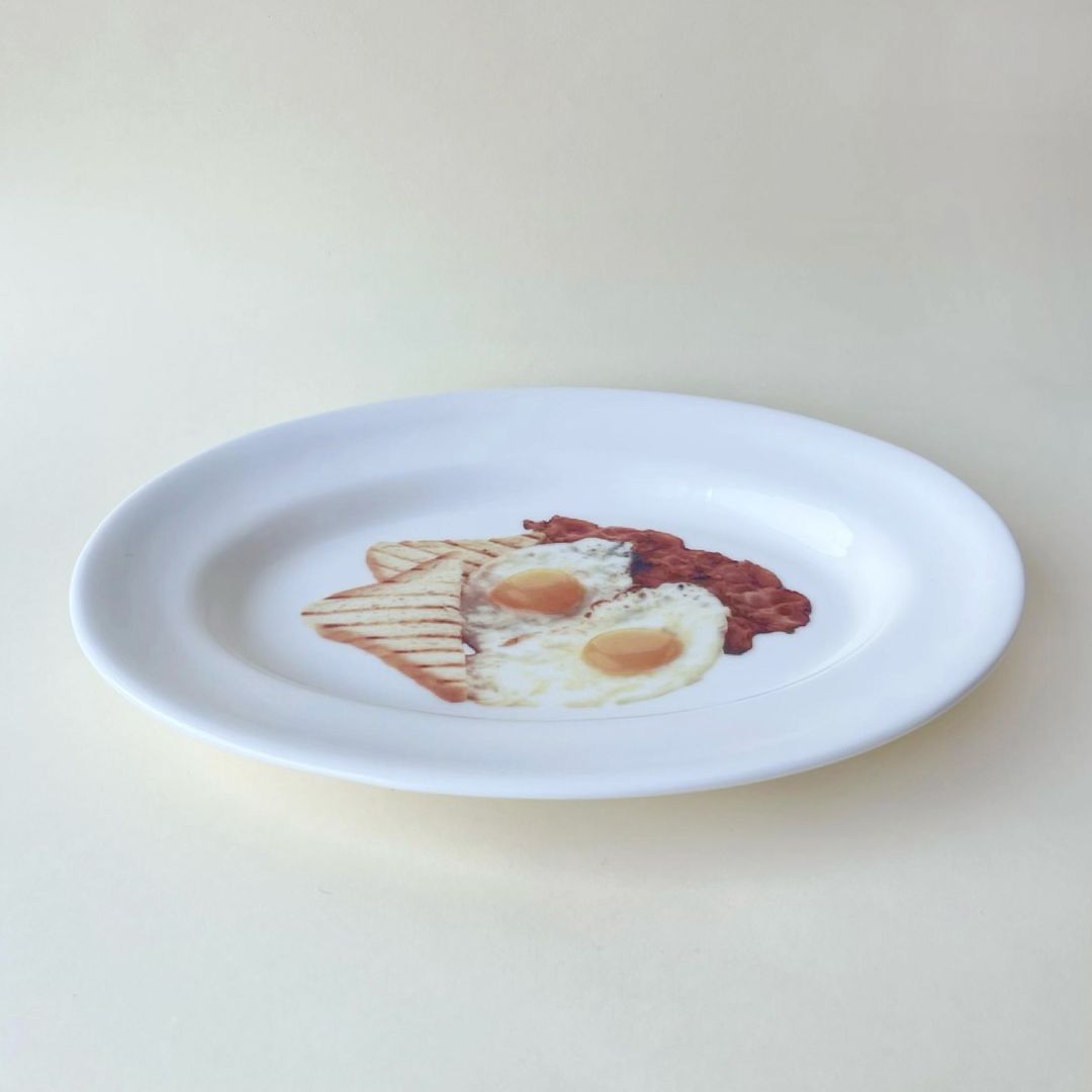 American breakfast oval dish