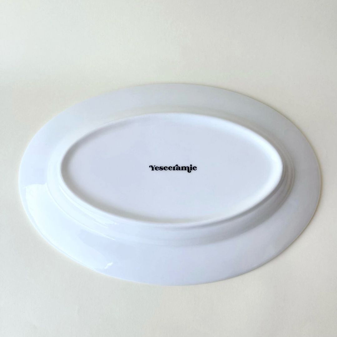American breakfast oval dish