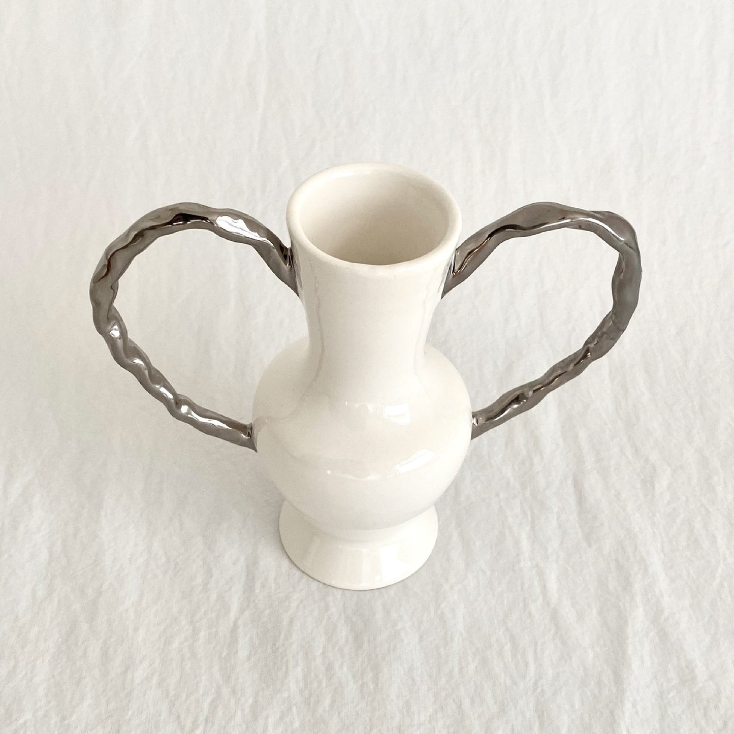 Two-handle vase