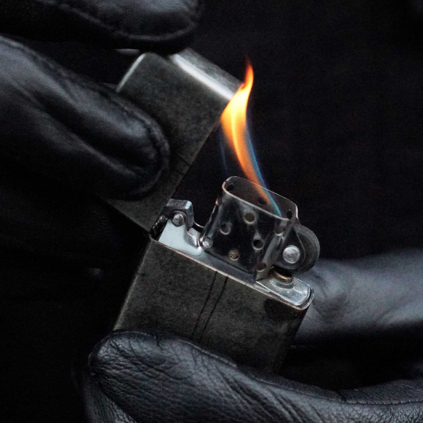 Box nail oil lighter